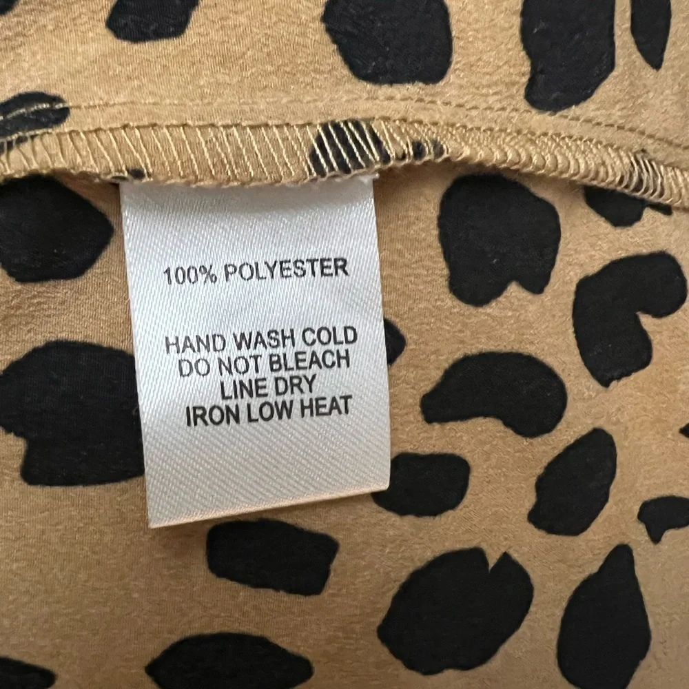 Lulus Gauzy Tan Leopard Print Midi Wrap Skirt Size Small. Waist 26”.